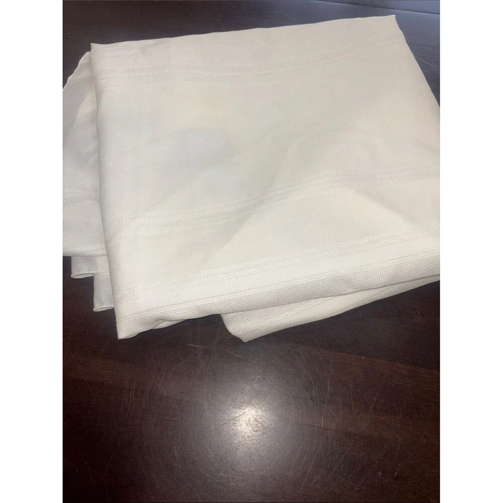 Large Classic White Stripe Oval Tablecloth